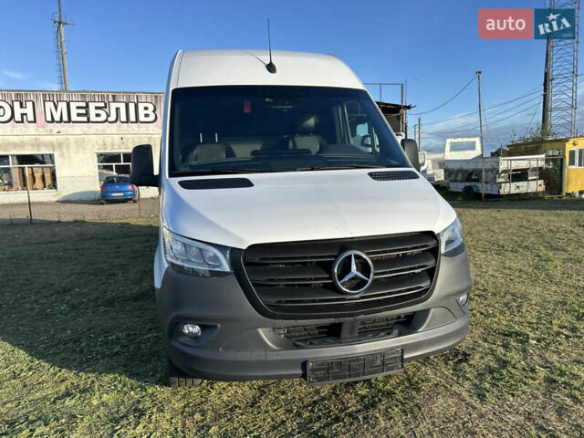 Белый Мерседес Sprinter, объемом двигателя 2 л и пробегом 145 тыс. км за 28999 $, фото 3 на Automoto.ua