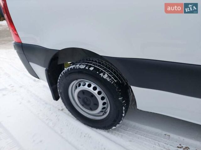 Белый Мерседес Sprinter, объемом двигателя 2.14 л и пробегом 265 тыс. км за 23800 $, фото 6 на Automoto.ua