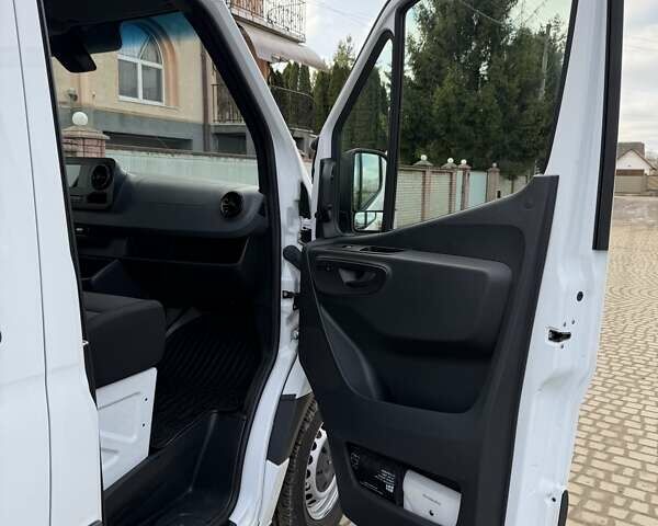 Белый Мерседес Sprinter, объемом двигателя 1.95 л и пробегом 92 тыс. км за 39999 $, фото 43 на Automoto.ua