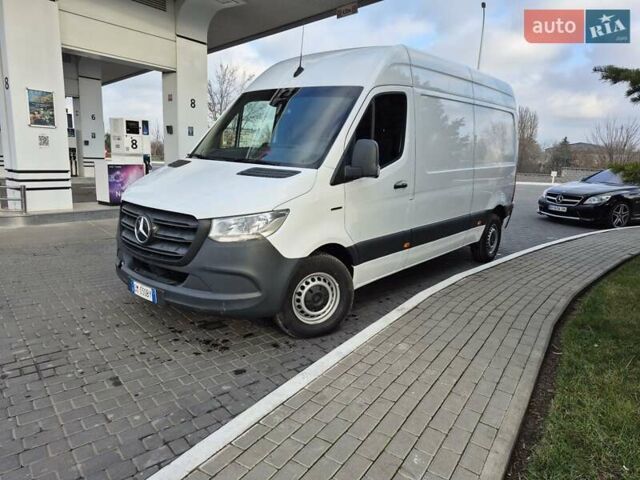 Белый Мерседес Sprinter, объемом двигателя 0 л и пробегом 40 тыс. км за 19800 $, фото 2 на Automoto.ua