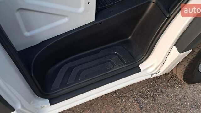 Білий Мерседес Sprinter, об'ємом двигуна 2 л та пробігом 241 тис. км за 34500 $, фото 60 на Automoto.ua