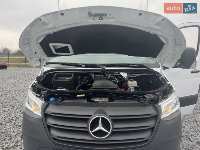 Белый Мерседес Sprinter, объемом двигателя 0 л и пробегом 335 тыс. км за 28500 $, фото 20 на Automoto.ua