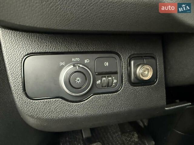 Белый Мерседес Sprinter, объемом двигателя 2 л и пробегом 237 тыс. км за 27200 $, фото 24 на Automoto.ua