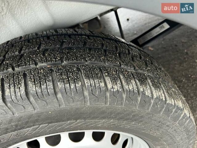 Белый Мерседес Sprinter, объемом двигателя 1.95 л и пробегом 300 тыс. км за 31999 $, фото 1 на Automoto.ua