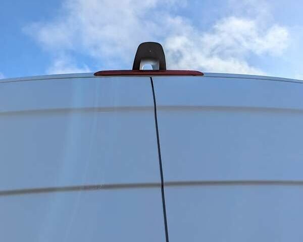 Білий Мерседес Sprinter, об'ємом двигуна 0 л та пробігом 40 тис. км за 17500 $, фото 13 на Automoto.ua