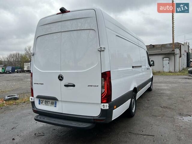 Белый Мерседес Sprinter, объемом двигателя 1.95 л и пробегом 300 тыс. км за 31999 $, фото 9 на Automoto.ua
