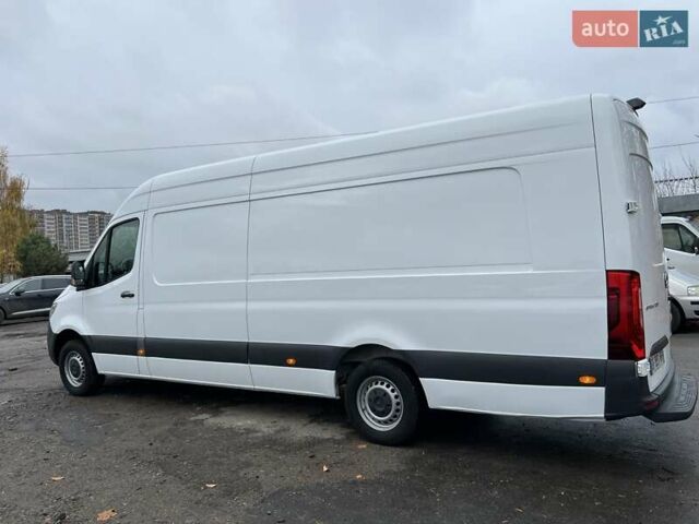 Белый Мерседес Sprinter, объемом двигателя 1.95 л и пробегом 300 тыс. км за 31999 $, фото 6 на Automoto.ua