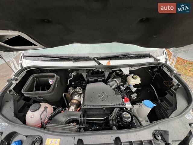 Белый Мерседес Sprinter, объемом двигателя 1.95 л и пробегом 300 тыс. км за 31999 $, фото 15 на Automoto.ua