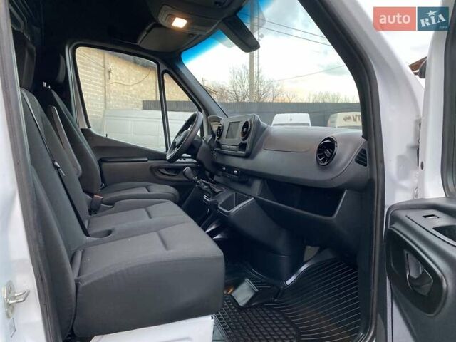 Белый Мерседес Sprinter, объемом двигателя 2.08 л и пробегом 231 тыс. км за 26750 $, фото 37 на Automoto.ua