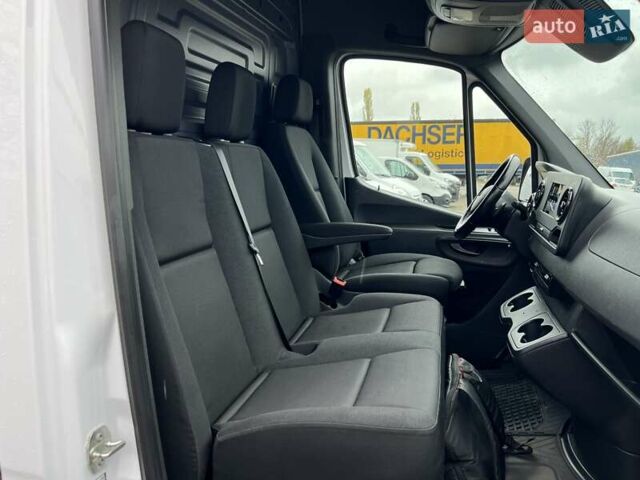 Белый Мерседес Sprinter, объемом двигателя 1.95 л и пробегом 300 тыс. км за 31999 $, фото 29 на Automoto.ua