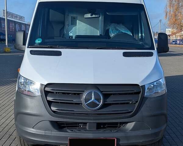 Білий Мерседес Sprinter, об'ємом двигуна 0 л та пробігом 40 тис. км за 17500 $, фото 2 на Automoto.ua