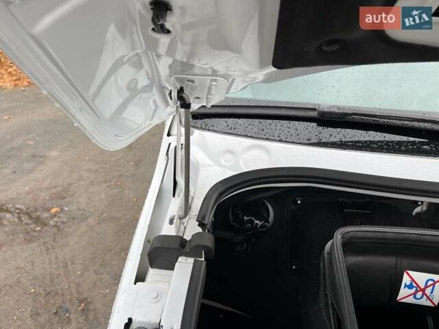 Белый Мерседес Sprinter, объемом двигателя 1.95 л и пробегом 300 тыс. км за 31999 $, фото 18 на Automoto.ua