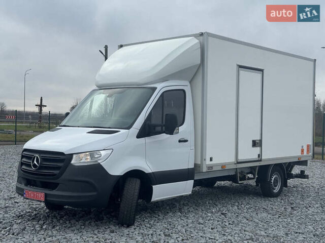 Белый Мерседес Sprinter, объемом двигателя 0 л и пробегом 335 тыс. км за 28500 $, фото 1 на Automoto.ua