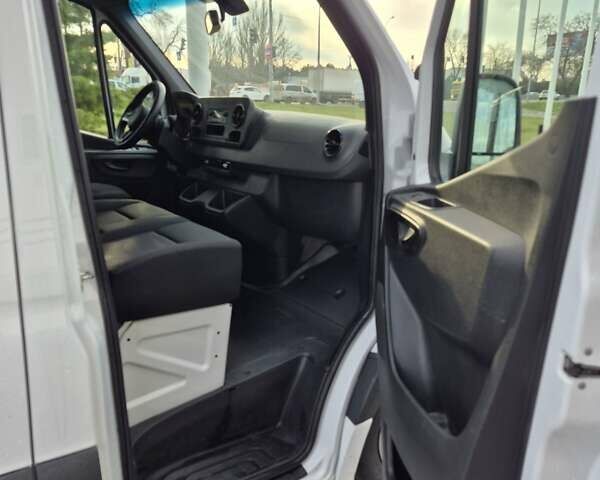Белый Мерседес Sprinter, объемом двигателя 0 л и пробегом 40 тыс. км за 19800 $, фото 16 на Automoto.ua