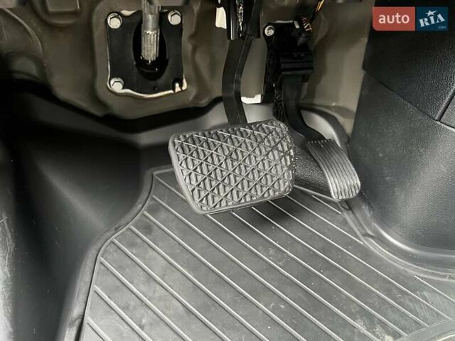 Белый Мерседес Sprinter, объемом двигателя 1.95 л и пробегом 300 тыс. км за 31999 $, фото 33 на Automoto.ua