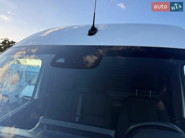 Білий Мерседес Sprinter, об'ємом двигуна 0 л та пробігом 250 тис. км за 37900 $, фото 12 на Automoto.ua