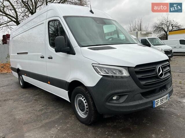 Белый Мерседес Sprinter, объемом двигателя 1.95 л и пробегом 300 тыс. км за 31999 $, фото 13 на Automoto.ua