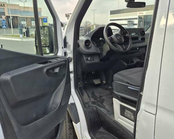 Белый Мерседес Sprinter, объемом двигателя 0 л и пробегом 40 тыс. км за 19800 $, фото 13 на Automoto.ua