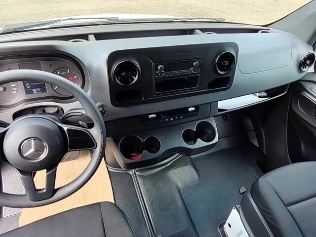 Белый Мерседес Sprinter, объемом двигателя 2.99 л и пробегом 87 тыс. км за 25000 $, фото 9 на Automoto.ua