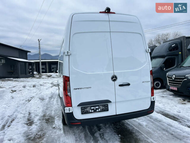 Белый Мерседес Sprinter, объемом двигателя 2 л и пробегом 231 тыс. км за 26650 $, фото 9 на Automoto.ua