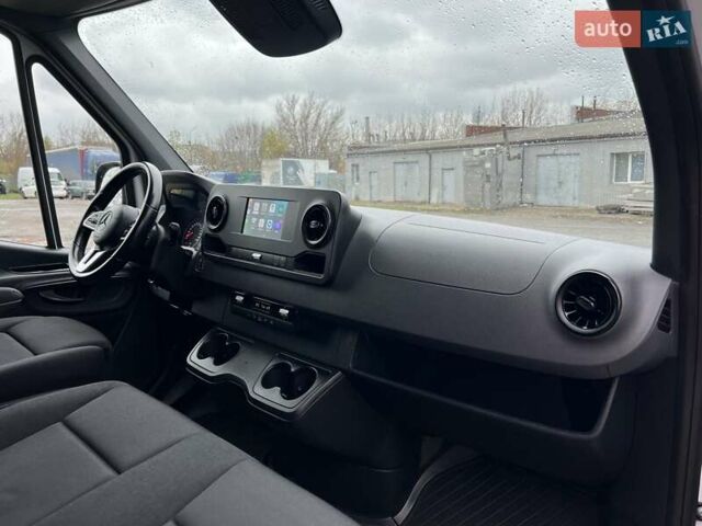 Белый Мерседес Sprinter, объемом двигателя 1.95 л и пробегом 300 тыс. км за 31999 $, фото 30 на Automoto.ua