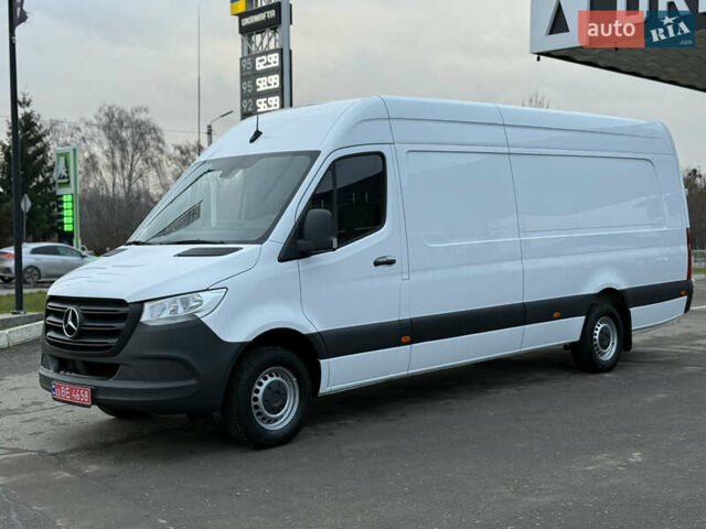 Белый Мерседес Sprinter, объемом двигателя 2 л и пробегом 237 тыс. км за 27200 $, фото 1 на Automoto.ua