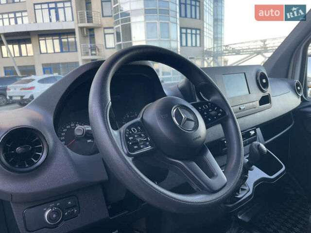 Белый Мерседес Sprinter, объемом двигателя 2 л и пробегом 155 тыс. км за 27900 $, фото 38 на Automoto.ua