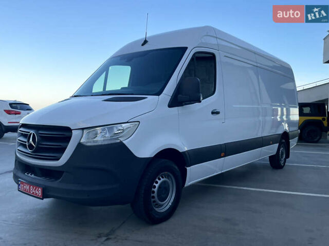 Белый Мерседес Sprinter, объемом двигателя 2 л и пробегом 155 тыс. км за 27900 $, фото 2 на Automoto.ua