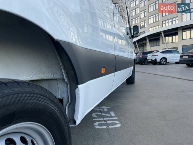 Белый Мерседес Sprinter, объемом двигателя 2 л и пробегом 155 тыс. км за 27900 $, фото 22 на Automoto.ua