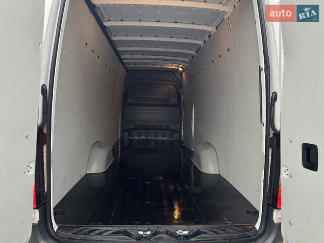 Белый Мерседес Sprinter, объемом двигателя 2 л и пробегом 302 тыс. км за 37900 $, фото 12 на Automoto.ua