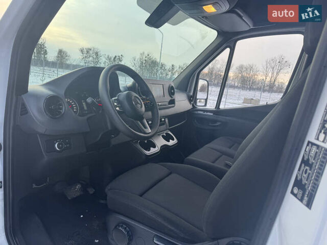 Белый Мерседес Sprinter, объемом двигателя 2 л и пробегом 214 тыс. км за 34800 $, фото 15 на Automoto.ua