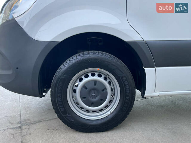 Белый Мерседес Sprinter, объемом двигателя 2 л и пробегом 155 тыс. км за 27900 $, фото 8 на Automoto.ua