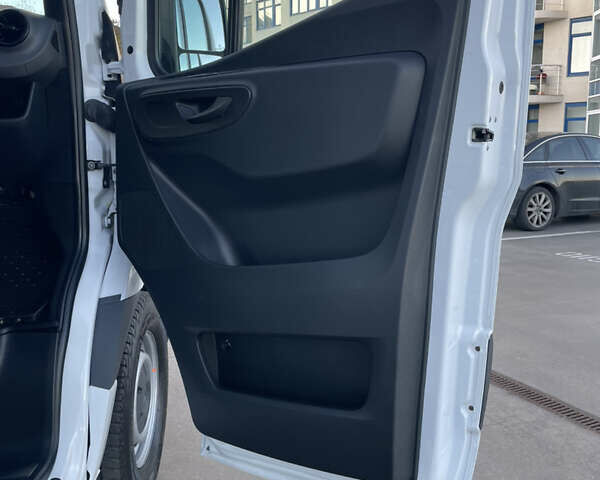 Белый Мерседес Sprinter, объемом двигателя 2 л и пробегом 155 тыс. км за 27900 $, фото 61 на Automoto.ua