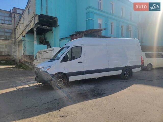 Белый Мерседес Sprinter, объемом двигателя 2 л и пробегом 80 тыс. км за 35000 $, фото 2 на Automoto.ua