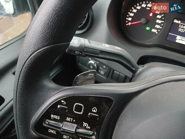 Белый Мерседес Sprinter, объемом двигателя 1.99 л и пробегом 9 тыс. км за 35300 $, фото 12 на Automoto.ua