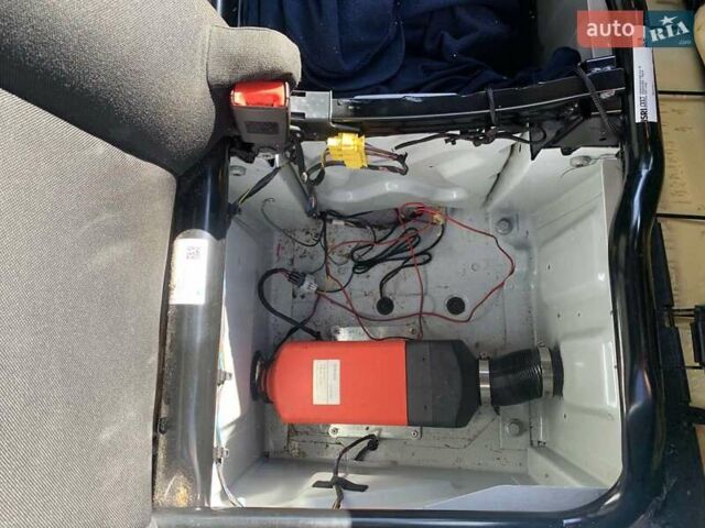 Білий Мерседес Sprinter, об'ємом двигуна 1.95 л та пробігом 243 тис. км за 30000 $, фото 14 на Automoto.ua