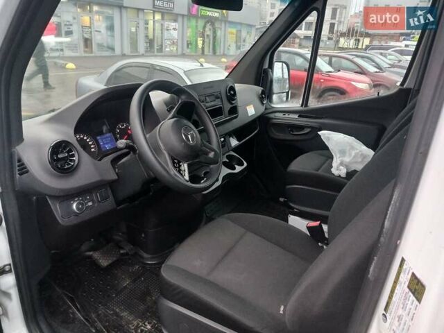 Белый Мерседес Sprinter, объемом двигателя 1.99 л и пробегом 9 тыс. км за 35300 $, фото 4 на Automoto.ua