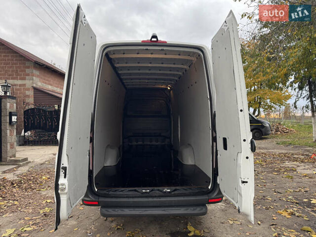 Белый Мерседес Sprinter, объемом двигателя 2 л и пробегом 302 тыс. км за 37900 $, фото 10 на Automoto.ua