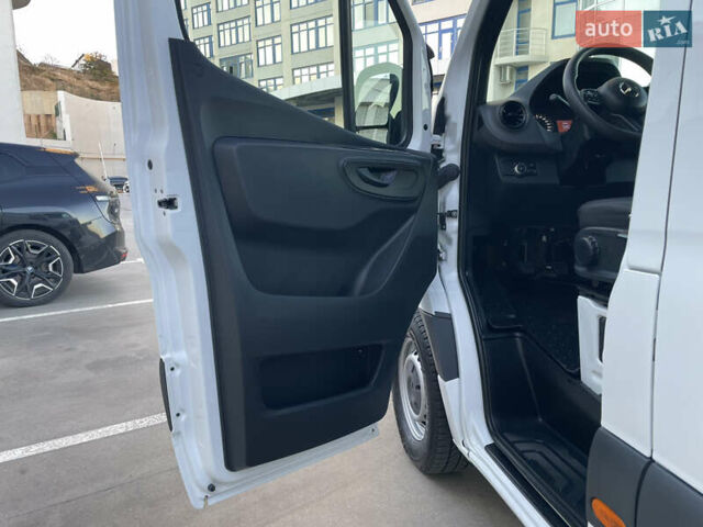 Белый Мерседес Sprinter, объемом двигателя 2 л и пробегом 155 тыс. км за 27900 $, фото 29 на Automoto.ua