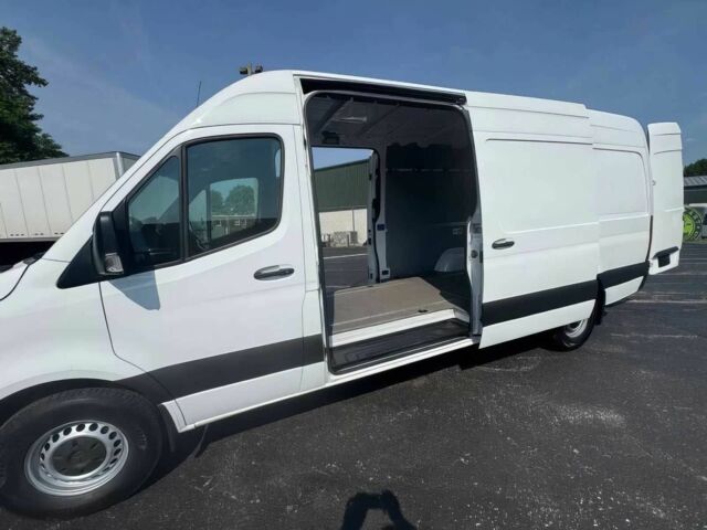 Білий Мерседес Sprinter, об'ємом двигуна 2 л та пробігом 17 тис. км за 14000 $, фото 3 на Automoto.ua