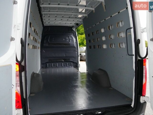 Белый Мерседес Sprinter, объемом двигателя 1.99 л и пробегом 266 тыс. км за 26999 $, фото 35 на Automoto.ua
