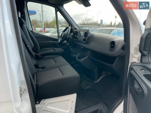 Белый Мерседес Sprinter, объемом двигателя 0 л и пробегом 53 тыс. км за 37900 $, фото 6 на Automoto.ua