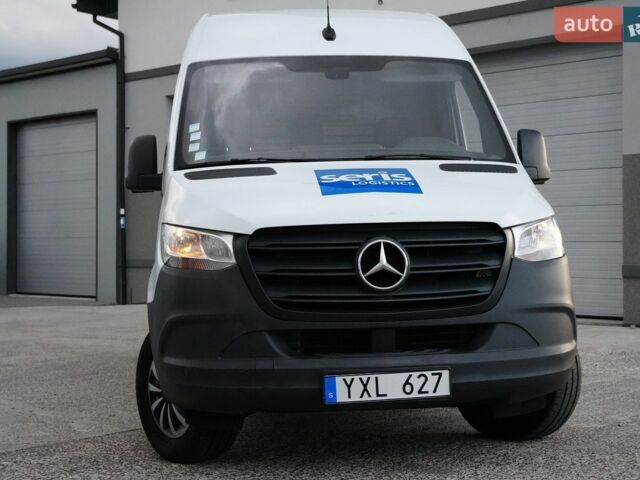 Белый Мерседес Sprinter, объемом двигателя 1.99 л и пробегом 266 тыс. км за 26999 $, фото 1 на Automoto.ua