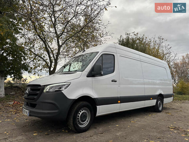 Белый Мерседес Sprinter, объемом двигателя 2 л и пробегом 302 тыс. км за 37900 $, фото 41 на Automoto.ua