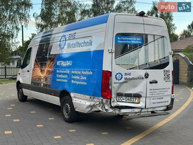 Белый Мерседес Sprinter, объемом двигателя 0 л и пробегом 17 тыс. км за 39700 $, фото 3 на Automoto.ua