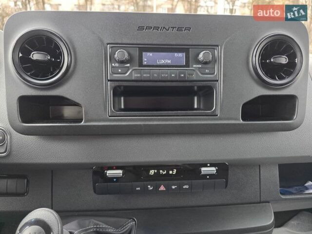 Білий Мерседес Sprinter, об'ємом двигуна 1.95 л та пробігом 2 тис. км за 52500 $, фото 19 на Automoto.ua