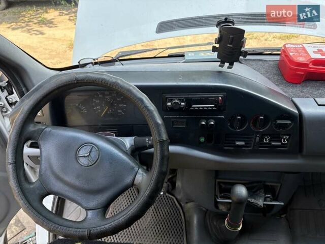 Белый Мерседес Sprinter, объемом двигателя 2.9 л и пробегом 980 тыс. км за 8999 $, фото 5 на Automoto.ua