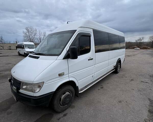 Белый Мерседес Sprinter, объемом двигателя 2.87 л и пробегом 100 тыс. км за 12000 $, фото 5 на Automoto.ua