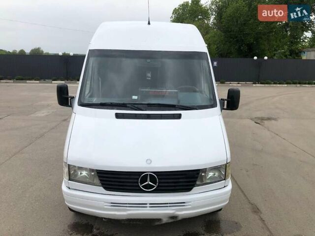 Білий Мерседес Sprinter, об'ємом двигуна 0 л та пробігом 450 тис. км за 5500 $, фото 1 на Automoto.ua
