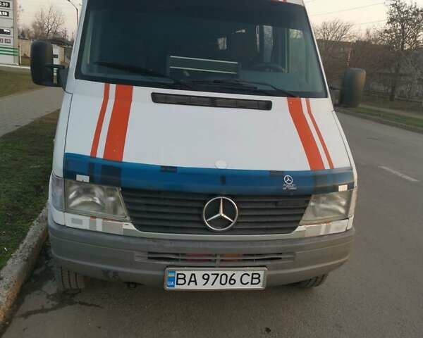 Белый Мерседес Sprinter, объемом двигателя 2.9 л и пробегом 285 тыс. км за 7500 $, фото 7 на Automoto.ua